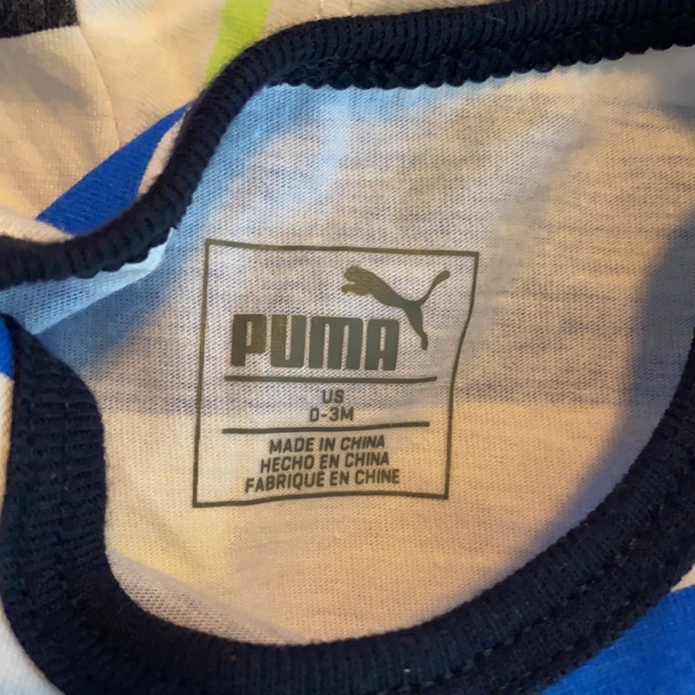 Puma (2) onesie 0-3 Months - Picture 2 of 2
